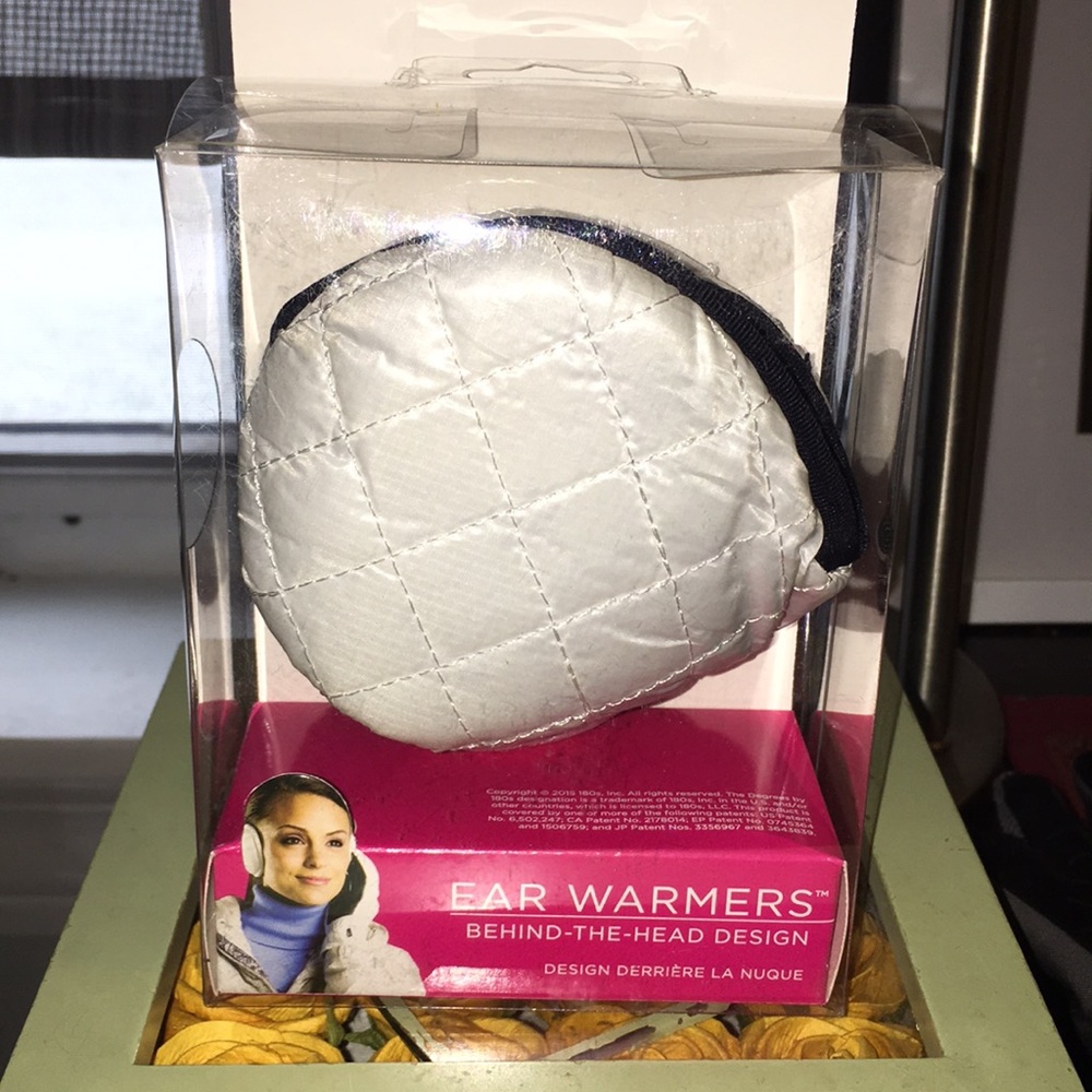 White quilted warmers